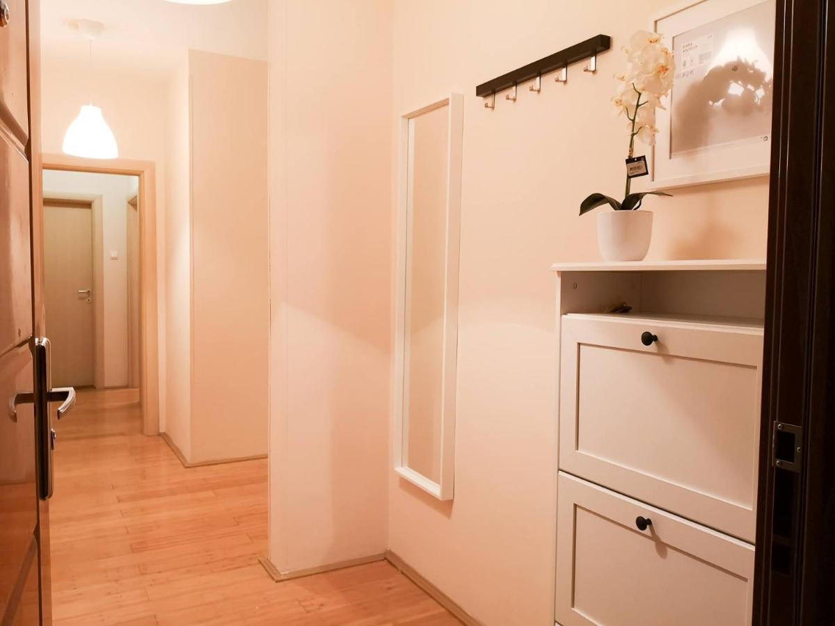 Filinhome Papa Suite 3 Novi Sad Bagian luar foto