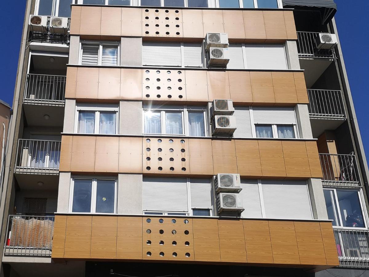 Filinhome Papa Suite 3 Novi Sad Bagian luar foto